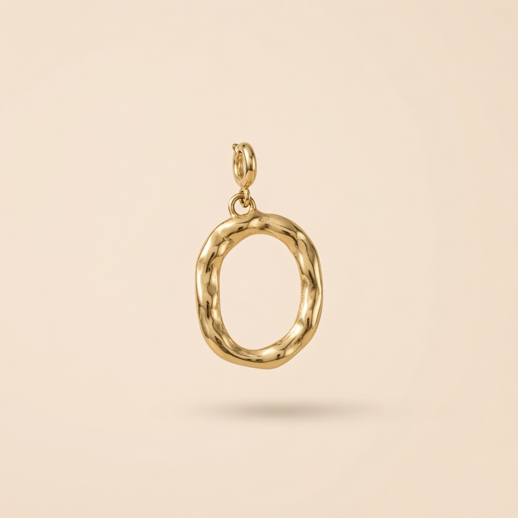 Charm - lettre alphabétique frappée – Image 15