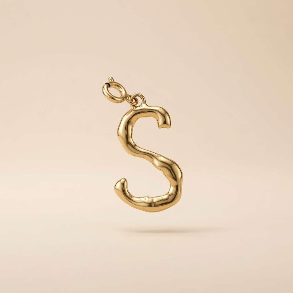 Charm - lettre alphabétique frappée – Image 19